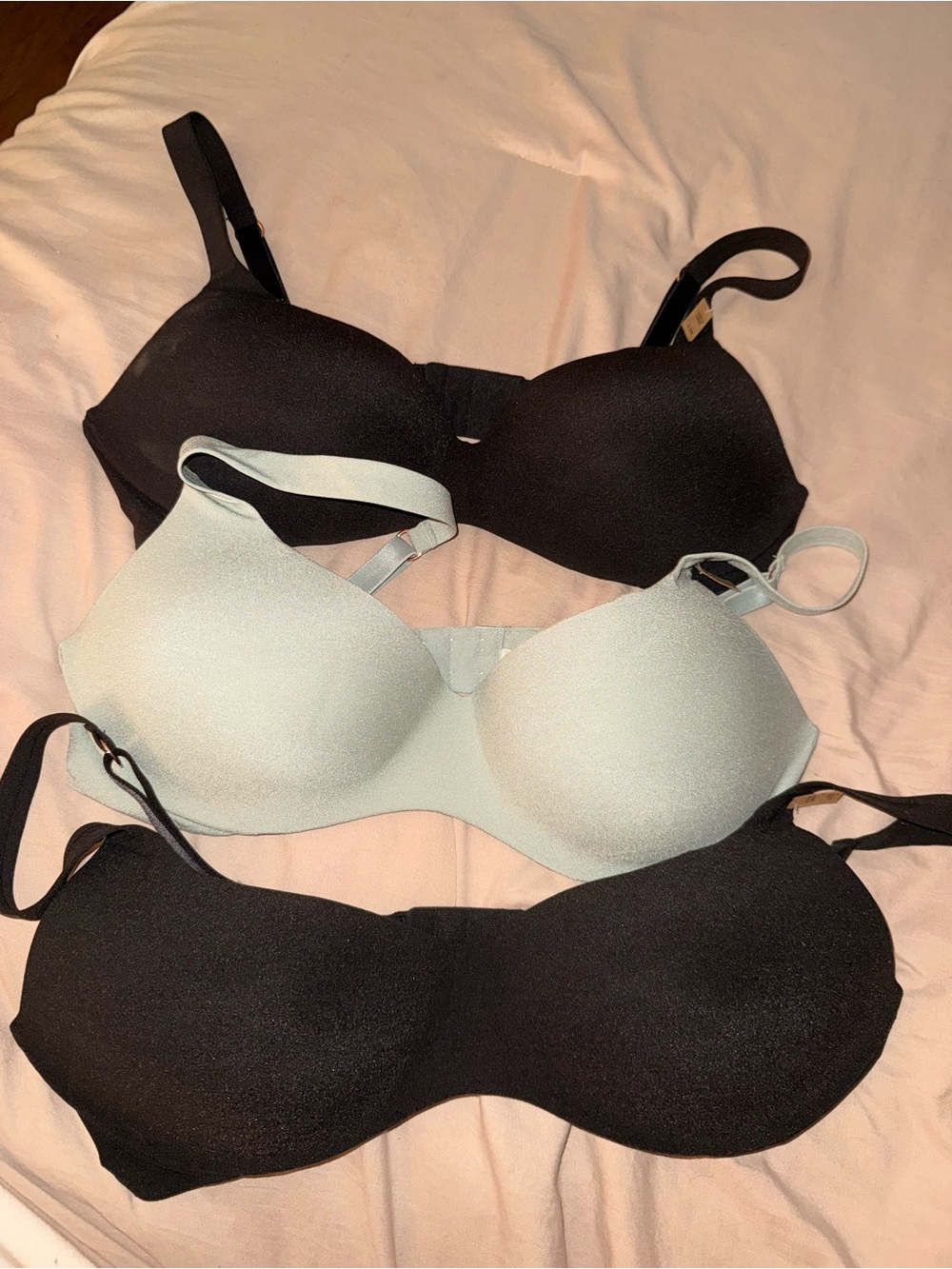 PINK Victoria's Secret NWT 3-Pack Seamless Molded Bras - Black & Mint Green